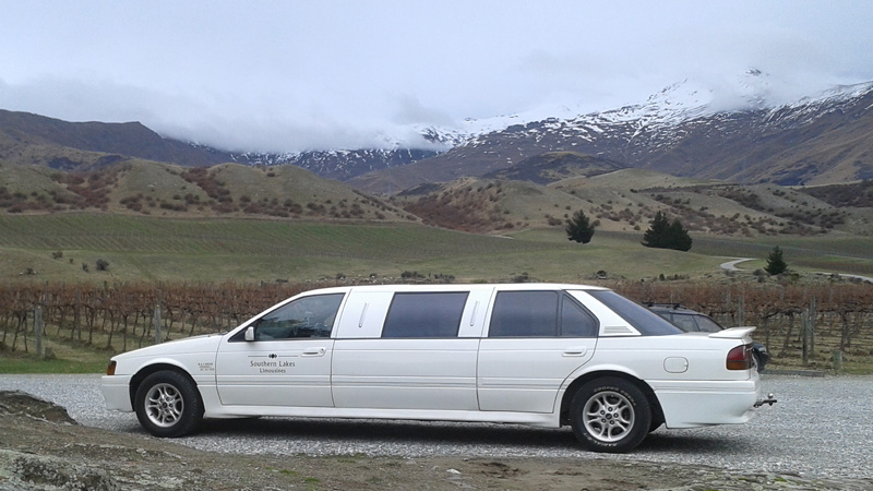 Enjoy a little indulgence and explore the natural surroundings of beautiful Gibbston, Cromwell and Bannockburn while travelling in a stately stretched limousine...